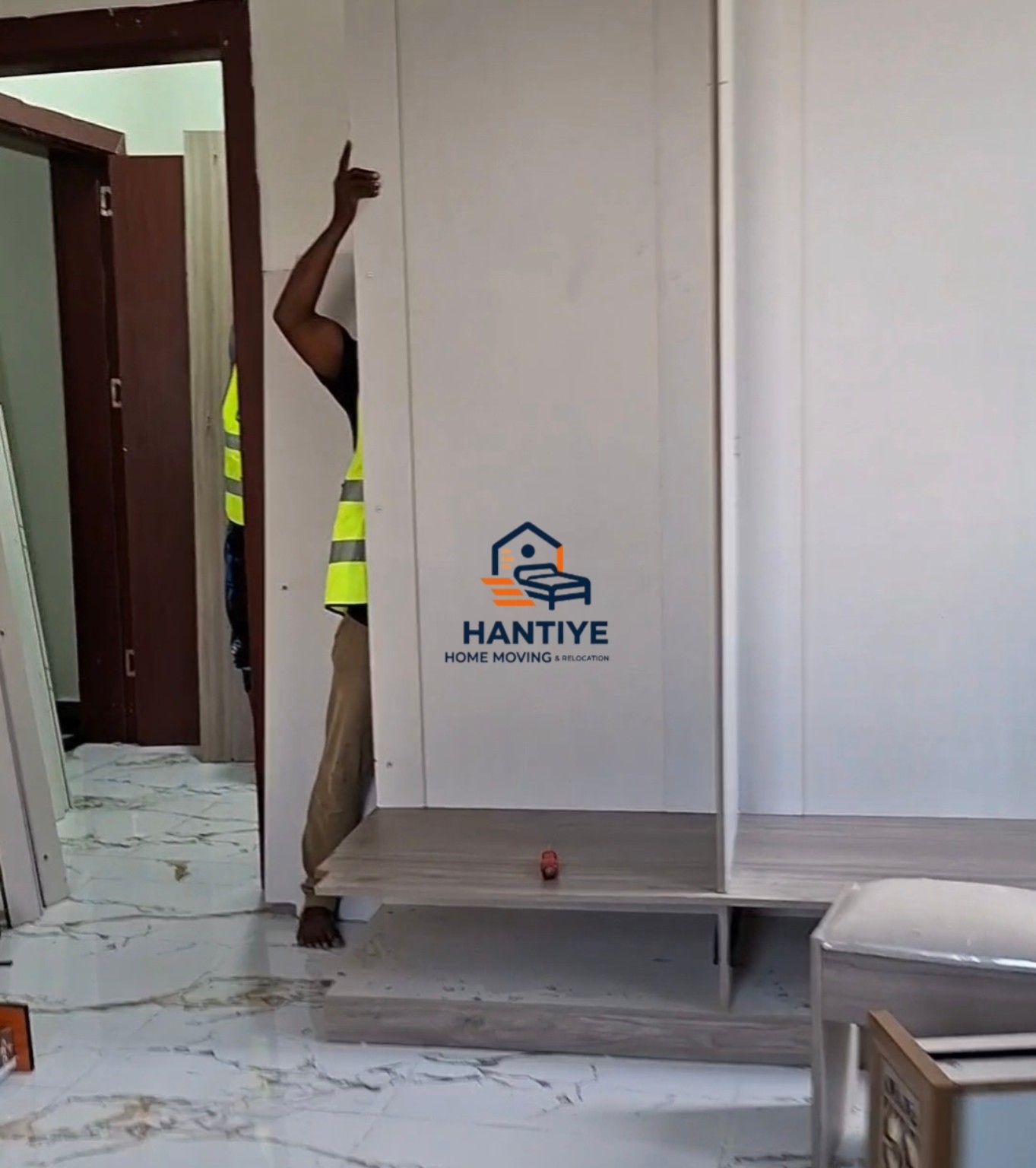 Shaqo Hantiye Home Moving